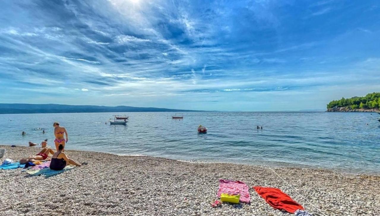 Adriatic Beach Suites Omiš Exteriör bild
