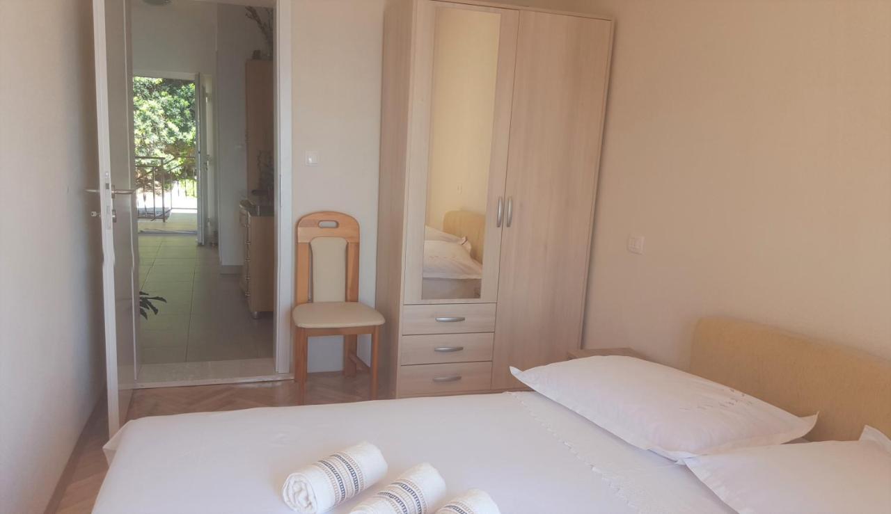 Adriatic Beach Suites Omiš Exteriör bild