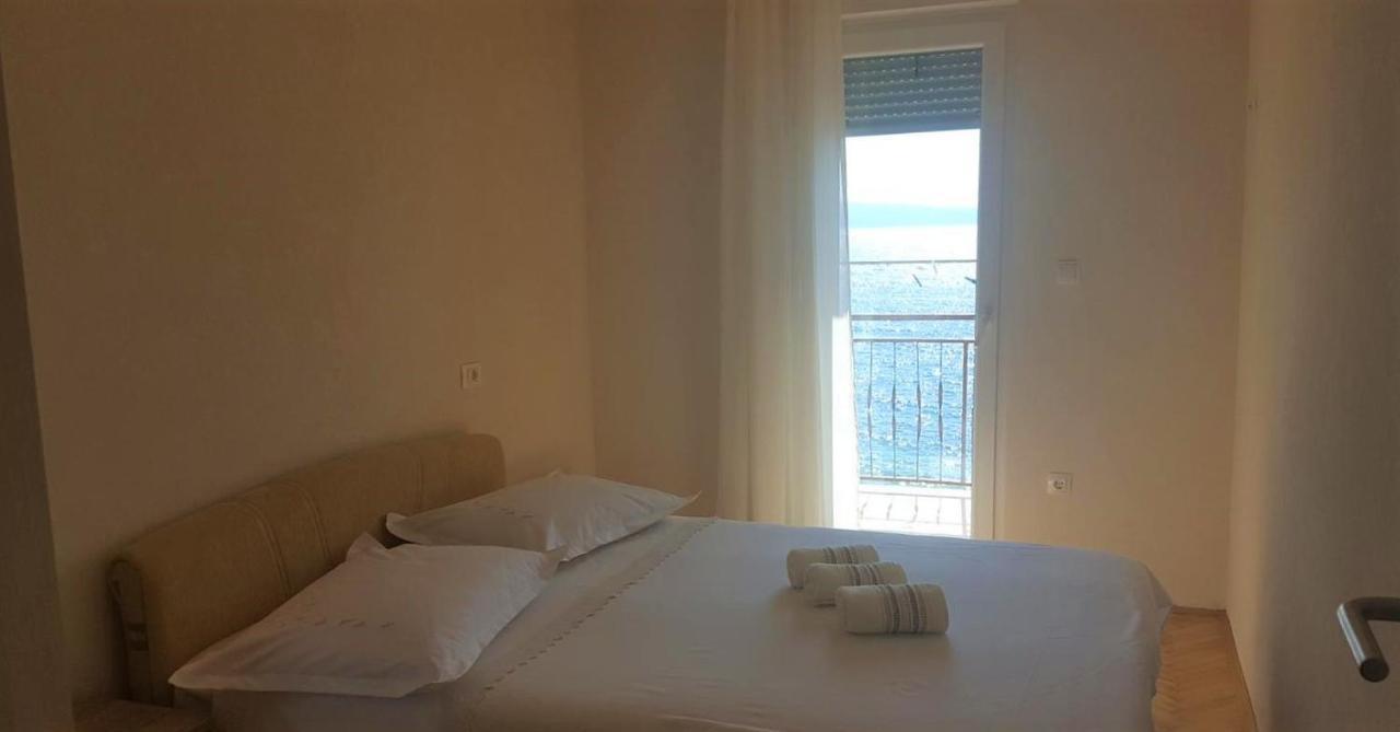 Adriatic Beach Suites Omiš Exteriör bild