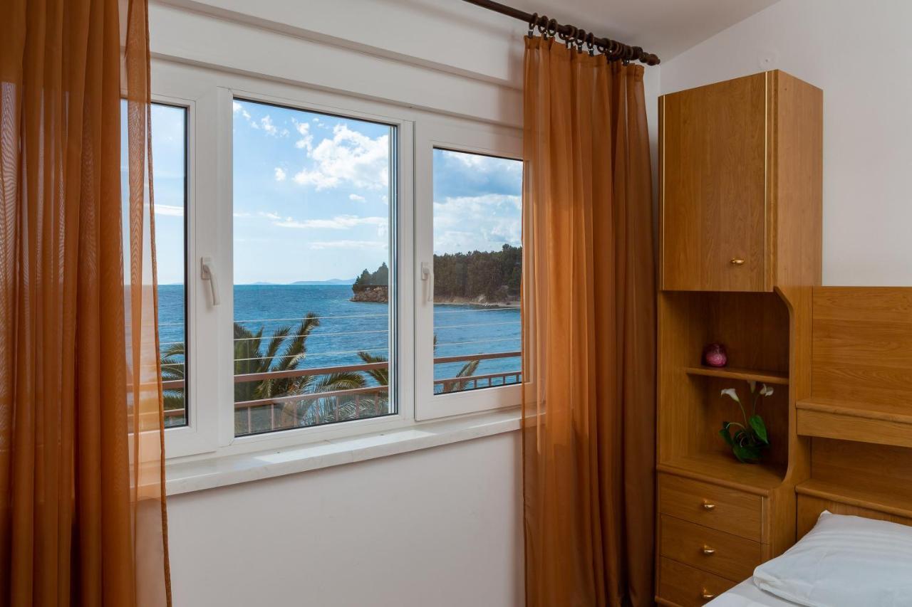 Adriatic Beach Suites Omiš Exteriör bild